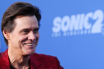 Jim Carrey se unió al club de los abuelos a los 48 años cuando su hija Jane dio a luz a Jackson Riley Santana en 2010 (Reuters)