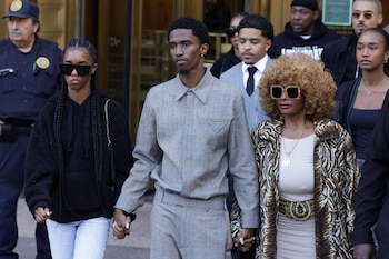 La familia de Sean "Diddy" Combs estuvo presente en la sesión que determinó la fecha de su juicio (REUTERS/Kent J. Edwards)