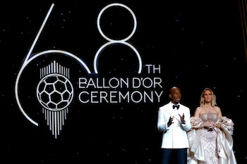 La gala del Balón de Oro evidenció la intersección entre moda y deporte gracias al desfile de estrellas y celebridades. (REUTERS/Sarah Meyssonnier)