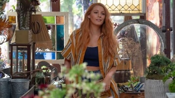 Blake Lively interpreta a Lily Bloom, una mujer atrapada entre dos amores, en esta intensa adaptación cinematográfica. (Crédito: Columbia Pictures)