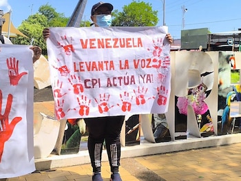 La protesta se reprodujo en otras ciudades alrededor del mundo como Bogotá, Buenos Aires, Washington, Madrid y hasta Tokio.