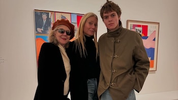 La familia se reunió en París para un fin de semana lleno de emociones durante el debut en sociedad de Apple (Instagram/@gwynethpaltrow)