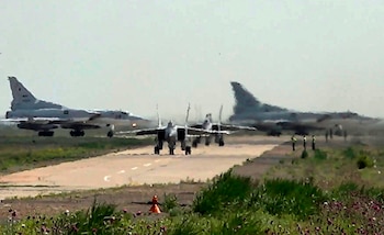 Dos cazas MiG-31 de la fuerza aérea rusa   (Servicio de prensa del Ministerio ruso de Defensa via AP)