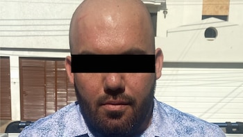 El presunto criminal, de 44 años de edad, fue detenido en la colonia Las Quintas, de Culiacán. (SSPC)