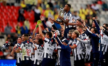 Soccer Football - Liga MX - Final - Second Leg - America v Monterrey - Azteca Stadium, Mexico City, Mexico - December 29, 2019 Monterrey's Dorlan Pabon celebrates with the trophy after winning the Liga MX REUTERS/Luis Cortes