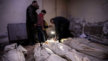 Víctimas de un ataque tóxico en Idlib (AFP)