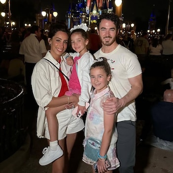 Kevin Jonas asegura que la comunicación es clave para su matrimonio con Danielle, con quien comparte dos hijas (Instagram/@kevinjonas)