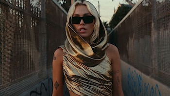 Miley Cyrus creó el tema “Beautiful That Way” especialmente para la cinta "The Last Showgirl"
(Créditos: YouTube/Miley Cyrus)