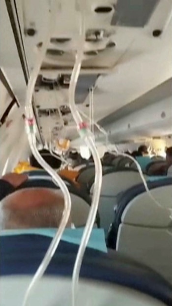 El interior del avión (REUTERS)