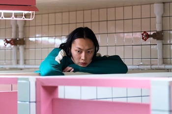 Nam-gyu se une a Thanos