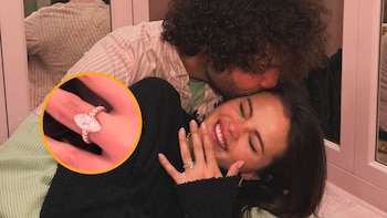 Selena Gomez y Benny Blanco se han comprometido. El diamante marquesa del anillo, descrito por especialistas, tiene un diseño moderno que, sin embargo, también se asocia con elementos naturales por su parecido con una hoja (Instagram/SelenaGomez)