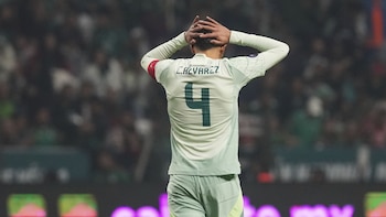 El Tri fue bajando lugares