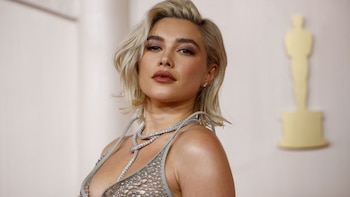 Florence Pugh desafía las normas de belleza impuestas en Hollywood con un fuerte mensaje sobre la libertad corporal y los estereotipos (REUTERS/Sarah Meyssonnier)