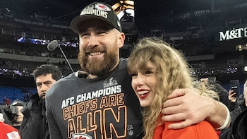 Travis Kelce gastó más de 100 mil dólares en los regalos de cumpleaños de Taylor Swift
(Foto AP/Julio Cortez, archivo)