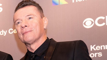 Larry Mullen Jr. dio a conocer su diagnóstico de discalculia, una condición que afecta su capacidad para trabajar con números desde hace años (REUTERS/Sarah Silbiger)