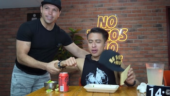 Ricardo Álvarez en la taquería ubicada en Zapopan Jalisco. (YouTube / Ale Minero)