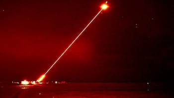 Sistema británico de defensa antiaérea por láser DragonFire
(MINISTERIO DE DEFENSA BRITÁNICO)