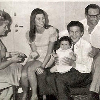 Leo Dan con su esposa