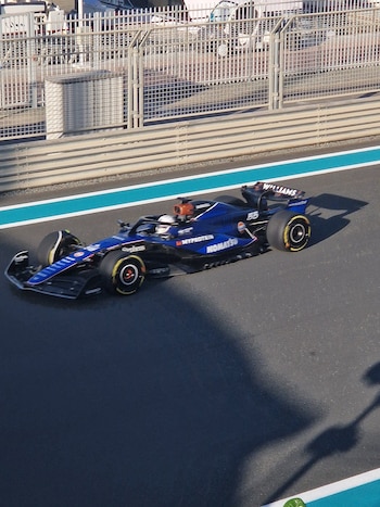 Carlos Sainz manejando el Williams