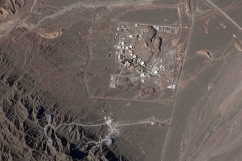 Irán inició maniobras militares cerca