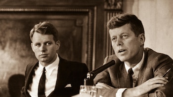 Robert F. Kennedy y John