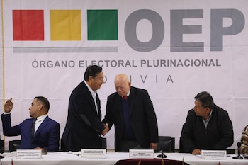 Luis Arce saluda al presidente