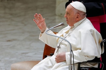 El papa Francisco fue hospitalizado
