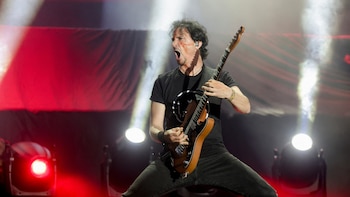 Las bandas de rock enfrentan