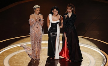 Doja Cat, Raye y Lisa