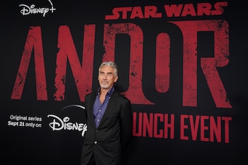 Tony Gilroy, creador, productor ejecutivo