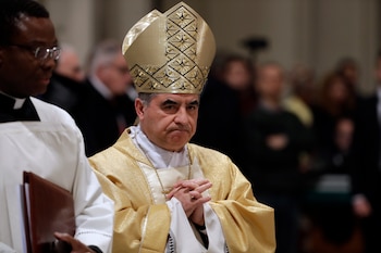 Angelo Becciu, el cardenal vetado