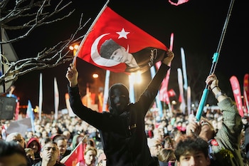 Un grupo de manifestantes corea