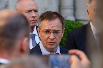 Vladimir Medinsky, asesor de línea
