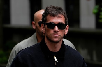 Alex Fine pidió privacidad para
