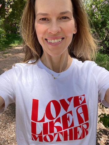 @HilarySwank