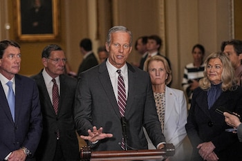 El senador John Thune (REUTERS)
