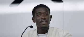 Damson Idris toma el volante