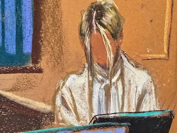 Ex asistente "Mia" testifica que