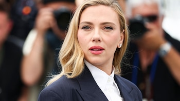 Scarlett Johansson comparte política similar,