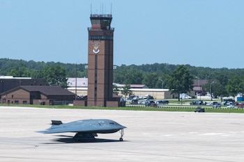 Un bombardero furtivo B-2 Spirit