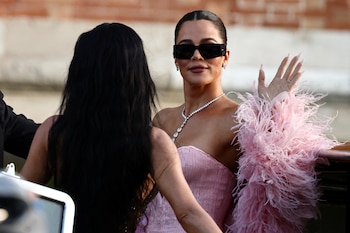 Khloe Kardashian lució un vestido