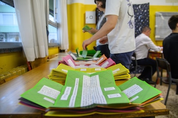 Las papeletas electorales sobre una