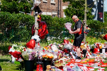 Un aficionado del Liverpool dejar