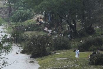 Equipos de rescate salvaron a