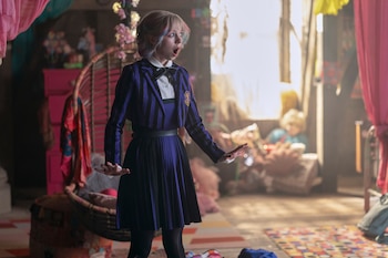La primera temporada de Merlina