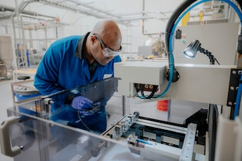 Primer plano de un técnico