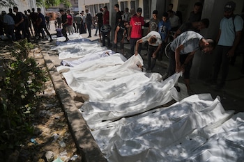 Cuerpos de palestinos asesinados cuando