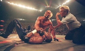 Hulk Hogan le pone una