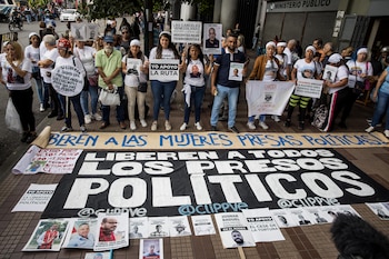 Al menos 59 presos políticos