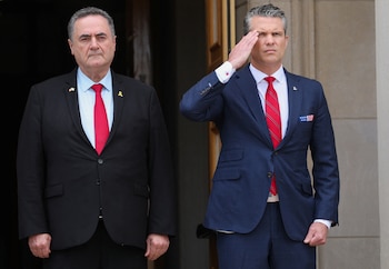El secretario de Defensa de